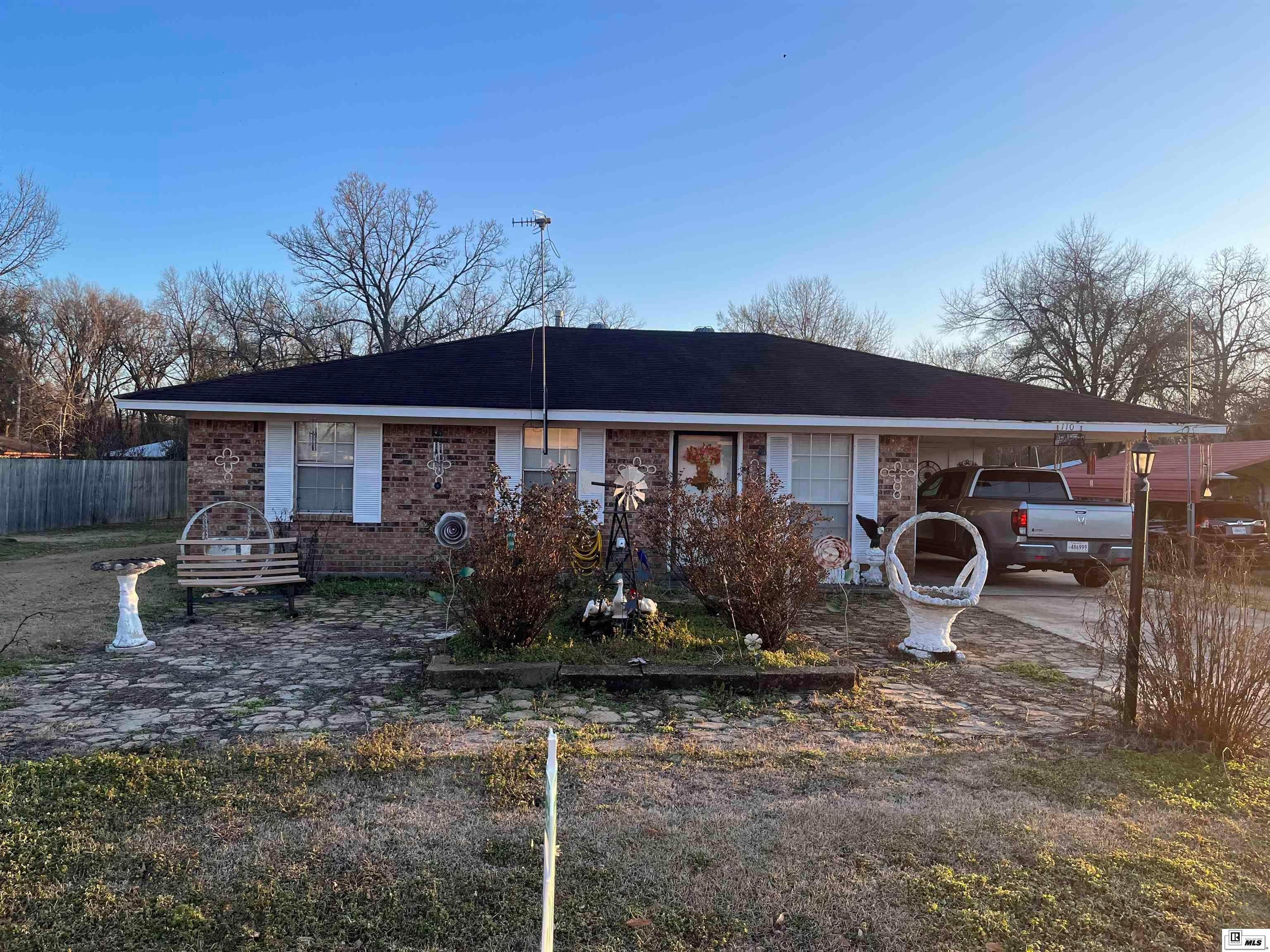 Pinkie St, Tallulah, LA 71282