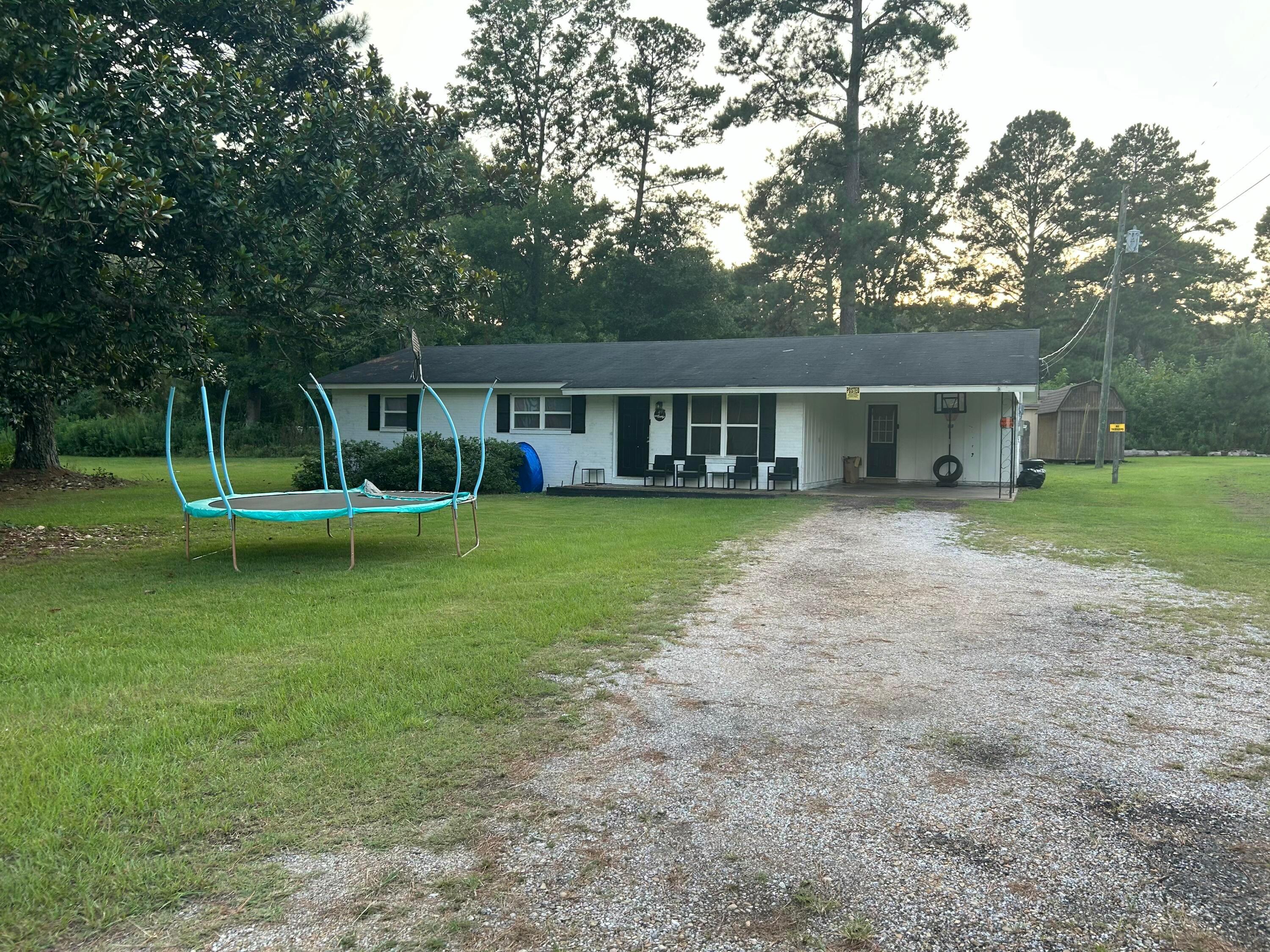 Military Rd, Columbus, MS 39705