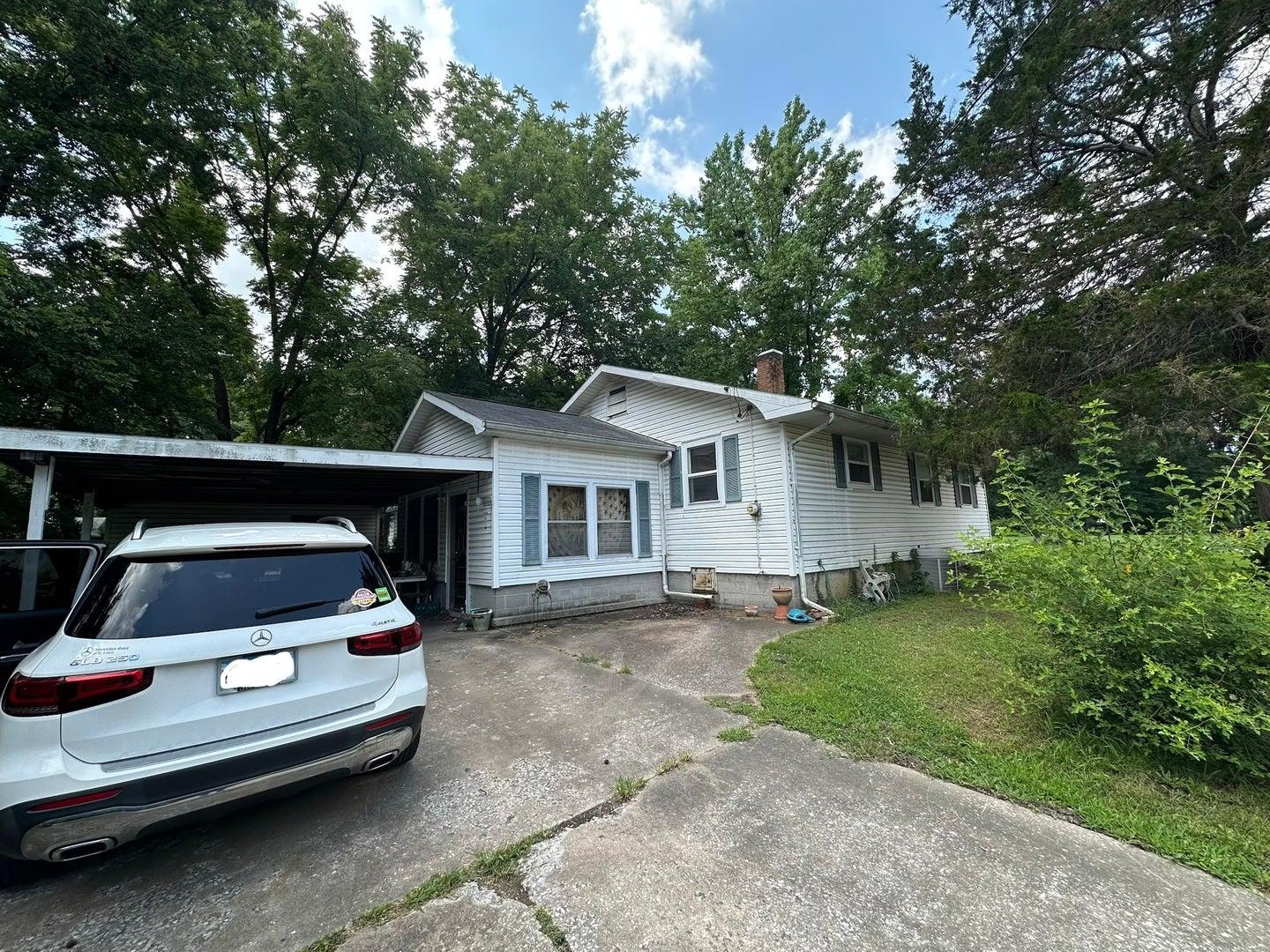 N Springer St, Carbondale, IL 62901