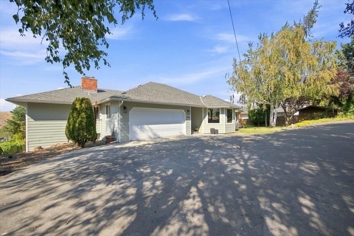 Fellows Dr, Yakima, WA 98908