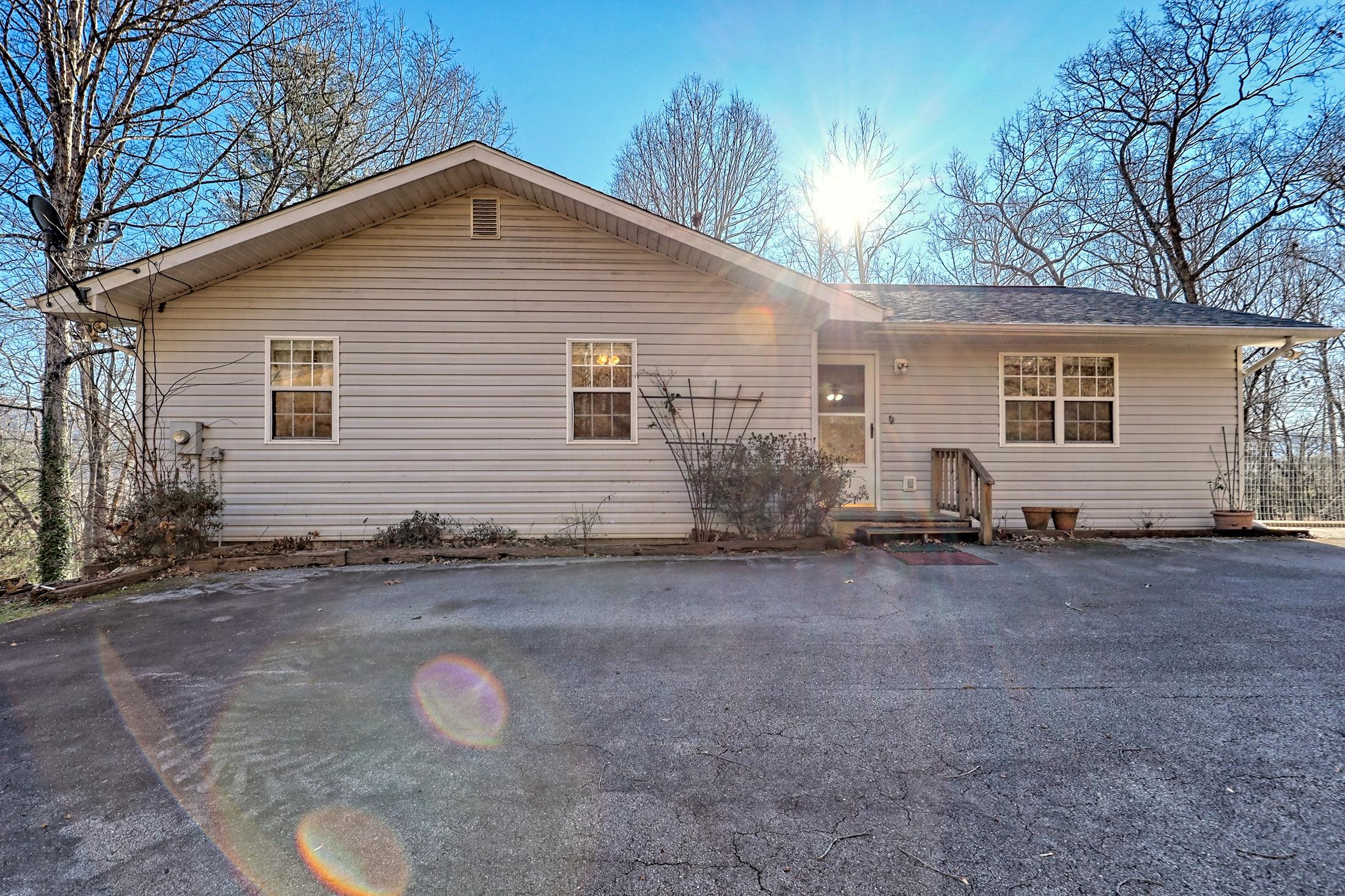 White St, Dillard, GA 30537