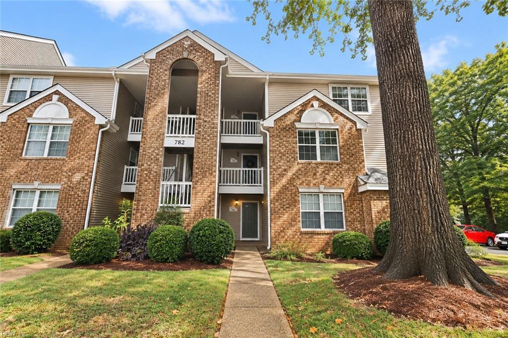 Windbrook Cir, Newport News, VA 23602