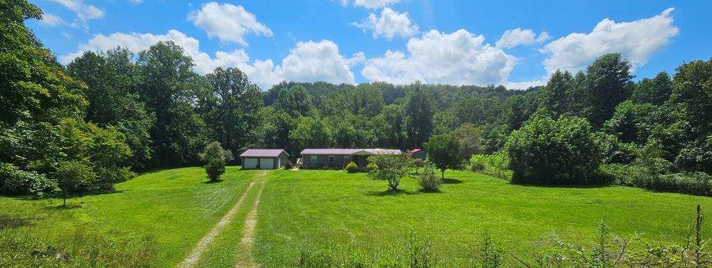 Torchlight Rd, Louisa, KY 41230