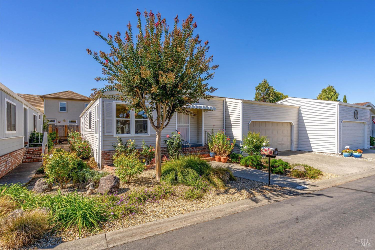 Falcon Crest Cir, Napa, CA 94558