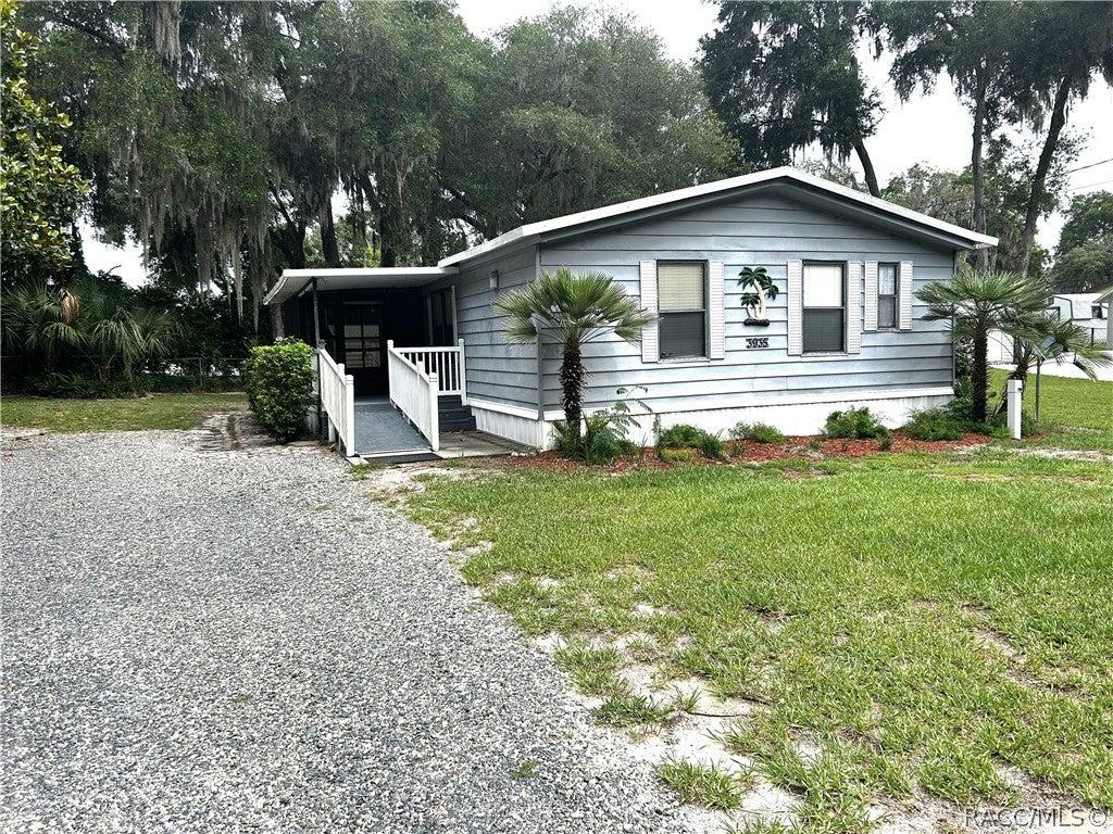 E Lake Park Dr, Hernando, FL 34442