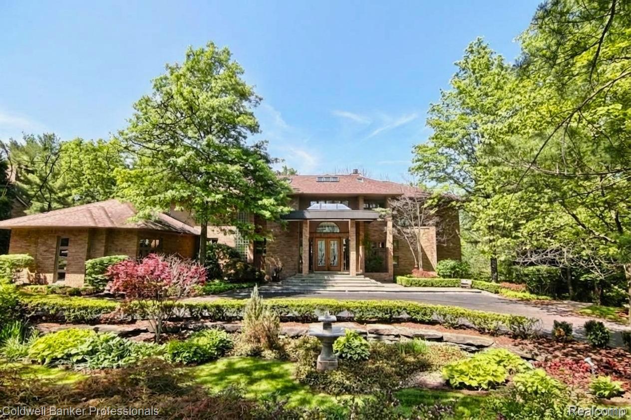 W Wickford, Bloomfield Hills, MI 48302