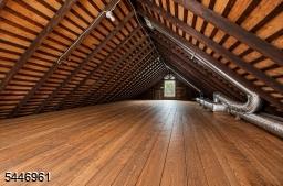 E Blancke St, Linden, NJ 07036