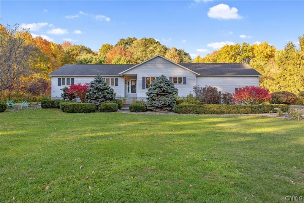 Bellows Rd, Baldwinsville, NY 13027