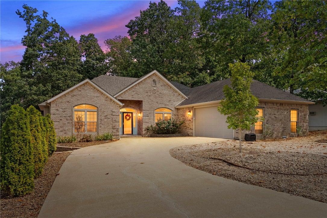 E Elvendon Dr, Bella Vista, AR 72715