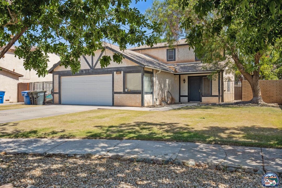 W Elm Ave, El Centro, CA 92243