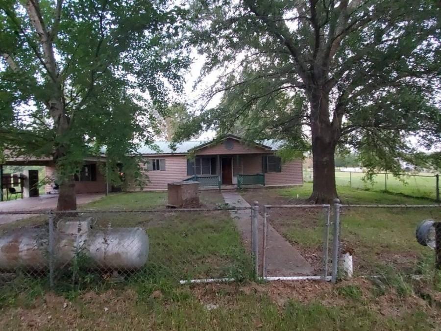 Josie Ln, Zwolle, LA 71486
