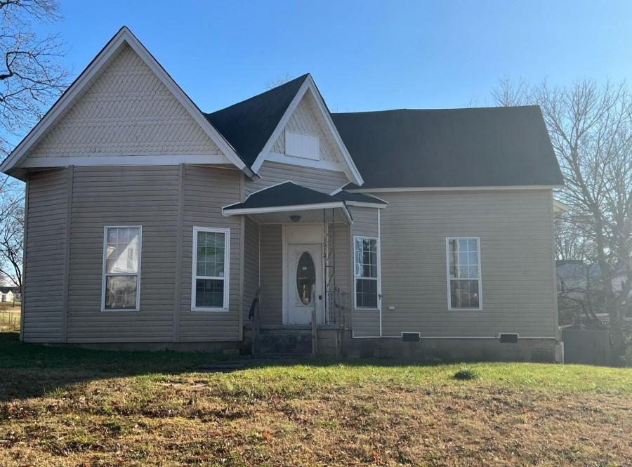 E Main St, Bradford, TN 38316