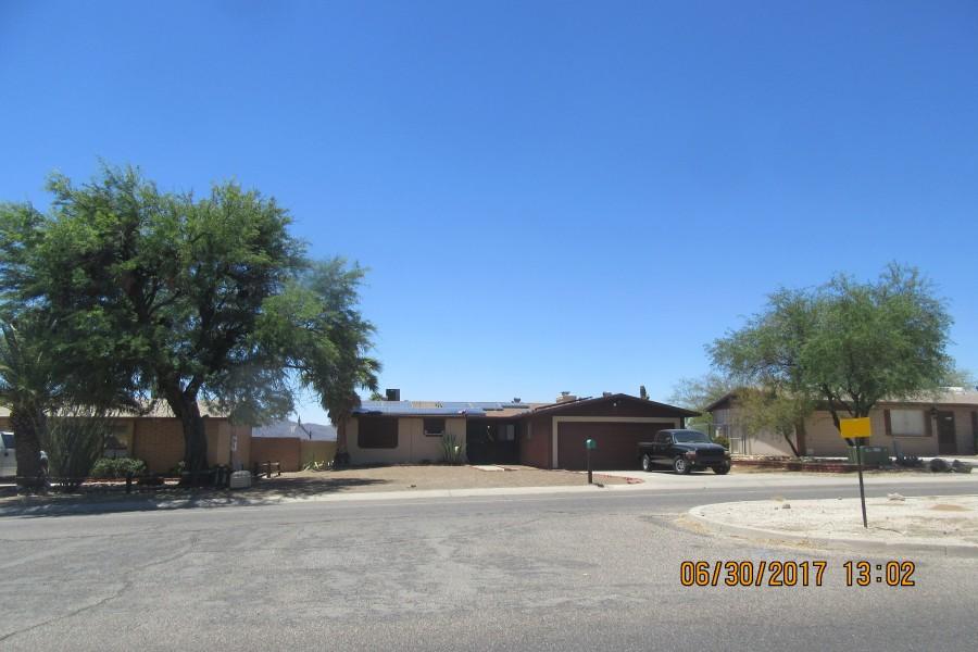 N Oldfather Dr, Tucson, AZ 85741