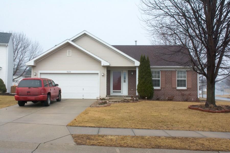 S 159th Cir, Omaha, NE 68135