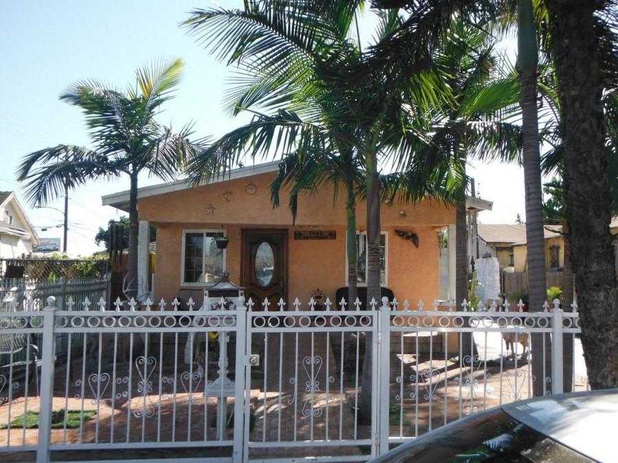 E 76th Pl, Los Angeles, CA 90001