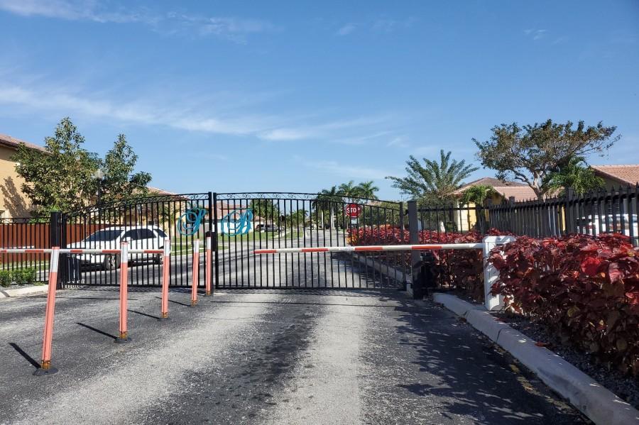 Ne 12th St, Homestead, FL 33033