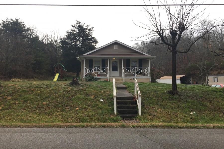 Elizabethton Hwy, Bluff City, TN 37618