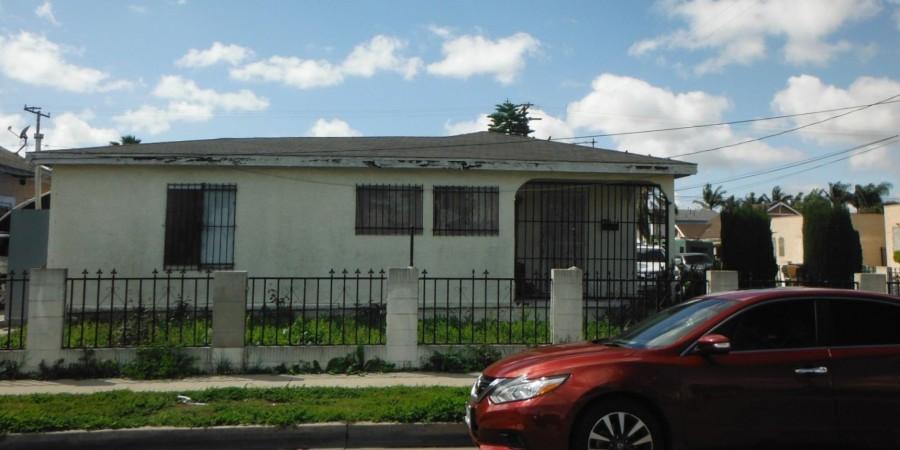 W 94th St, Los Angeles, CA 90044