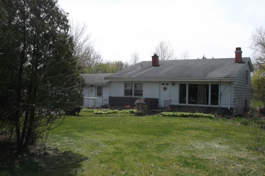 Heathercliff Dr, Libertyville, IL 60048