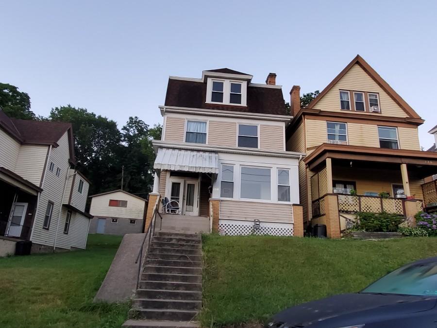 Linnview Ave, Pittsburgh, PA 15210