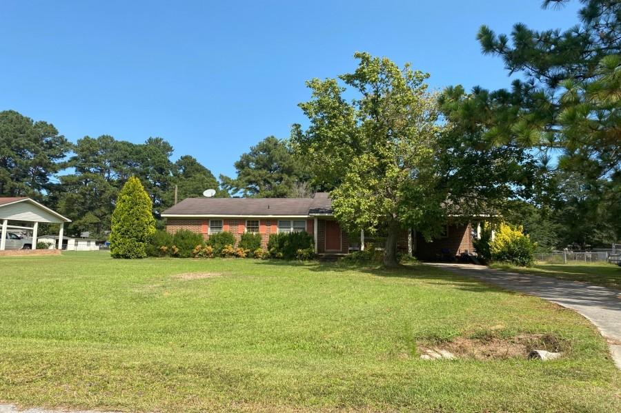Hickory Dr, Clayton, NC 27520
