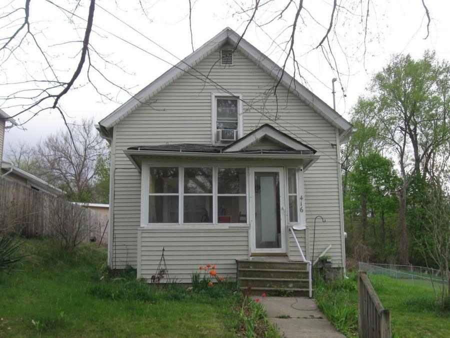 Dewey Ave, Jackson, MI 49202