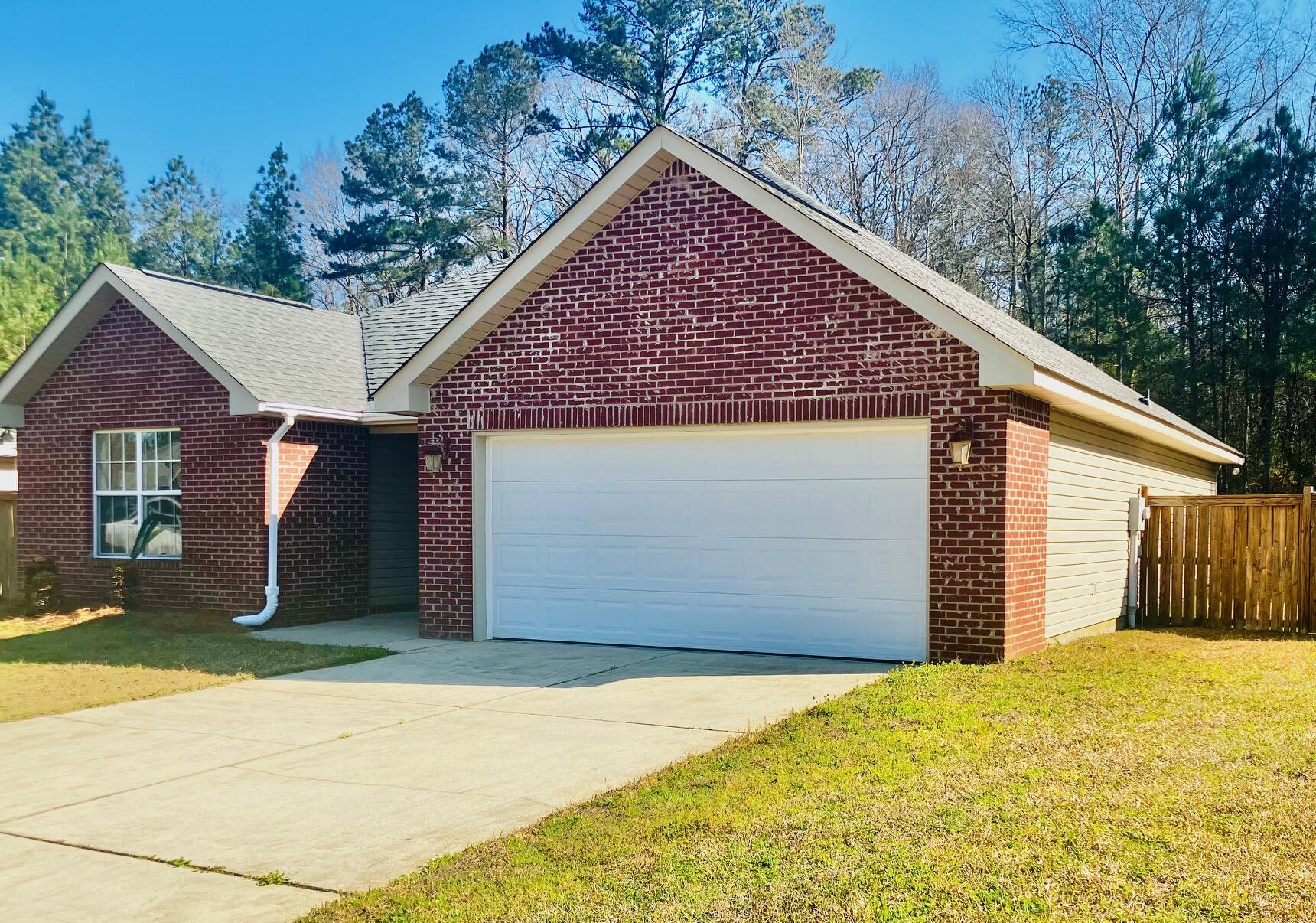 Charleston Way, Hattiesburg, MS 39402