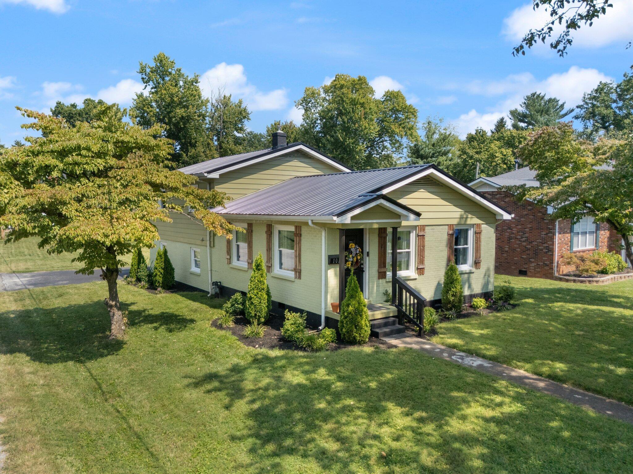 Bash Ave, Somerset, KY 42501