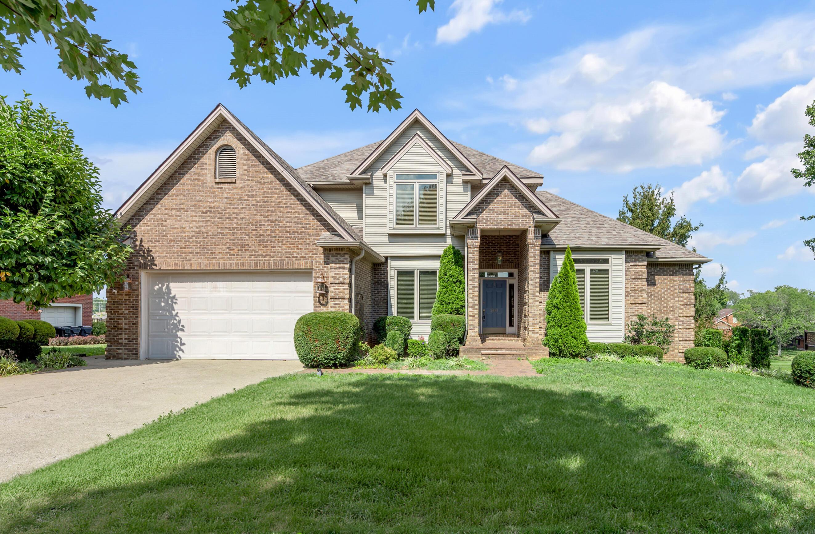 Chestnut Hill Ln, Lexington, KY 40509