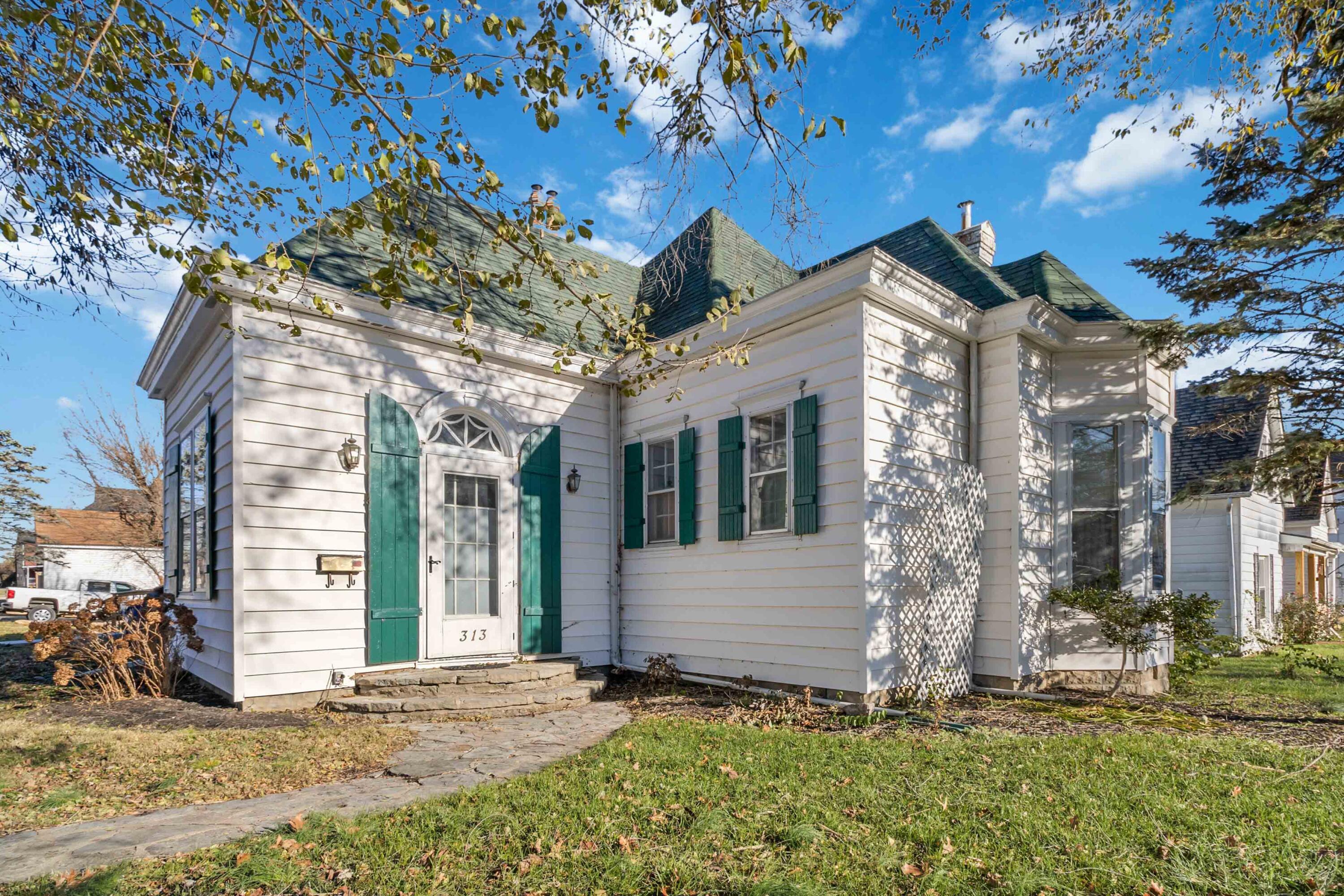 S Burns Ave, Winchester, KY 40391