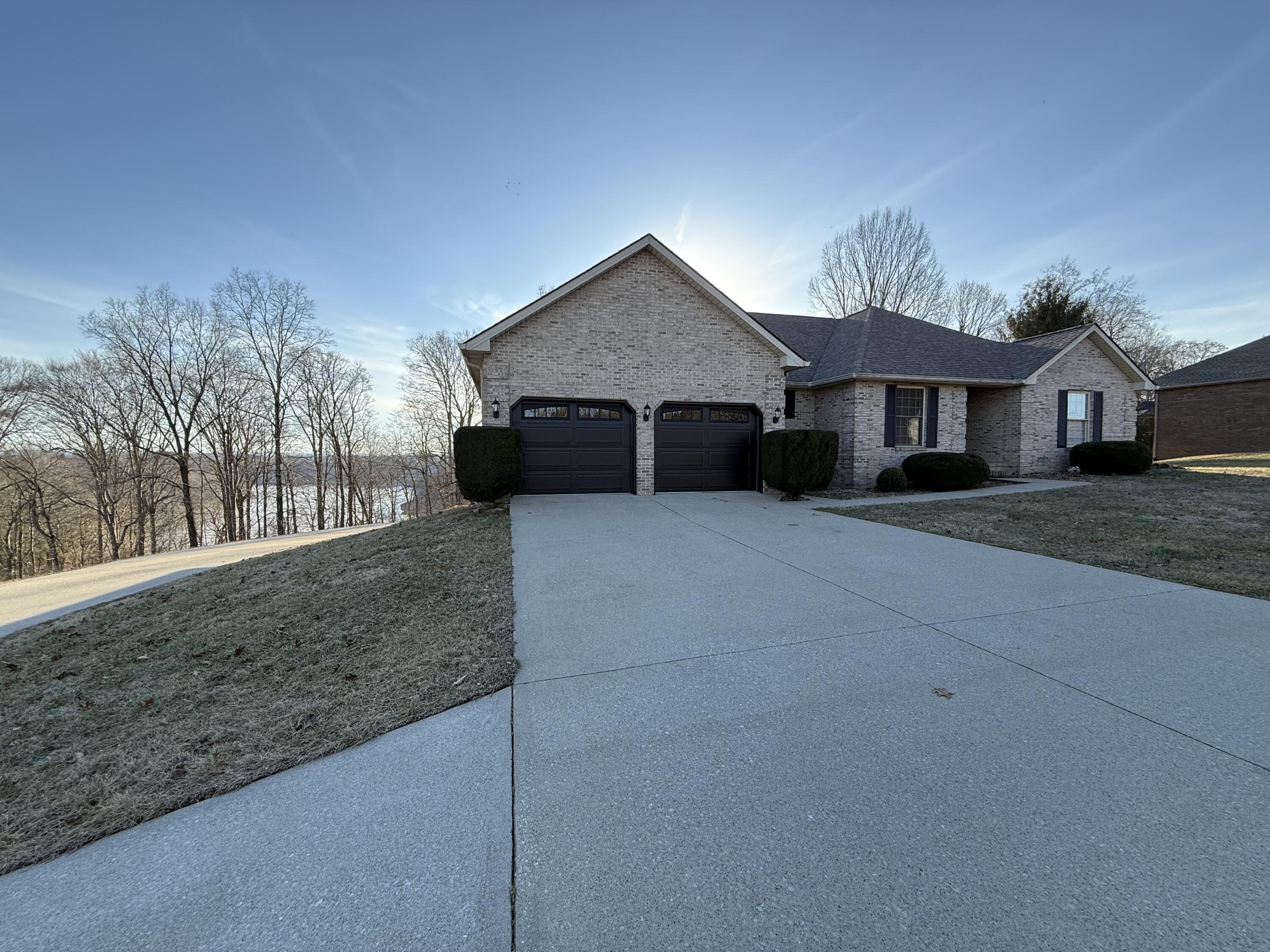 Lakepointe Dr, Somerset, KY 42503