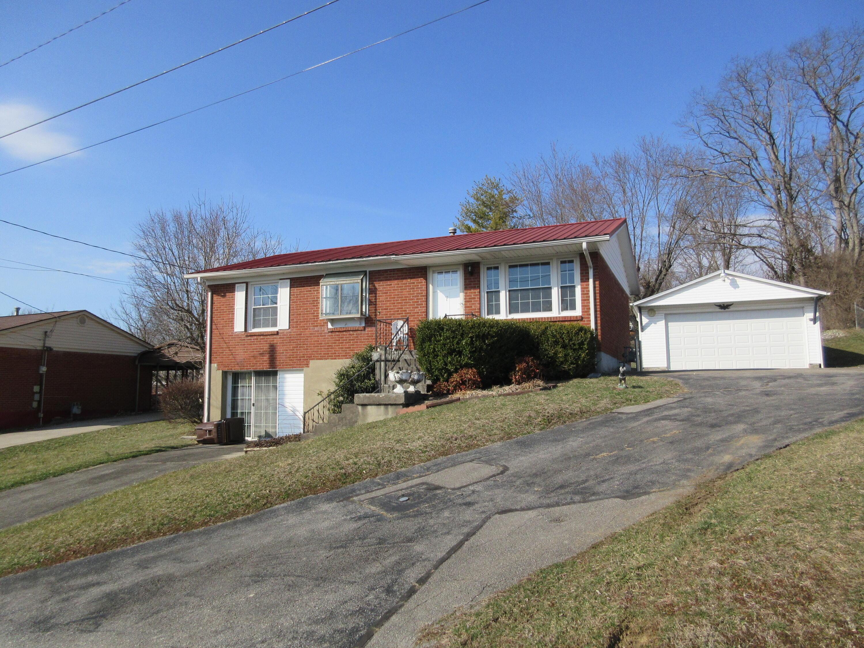Pocahontas Trl, Winchester, KY 40391