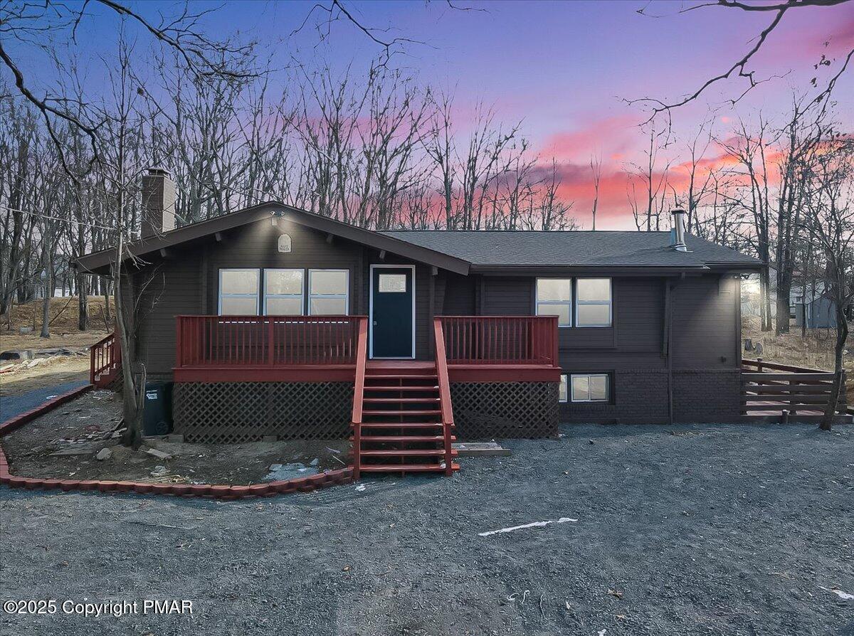 Bushkill Cir, Bushkill, PA 18324