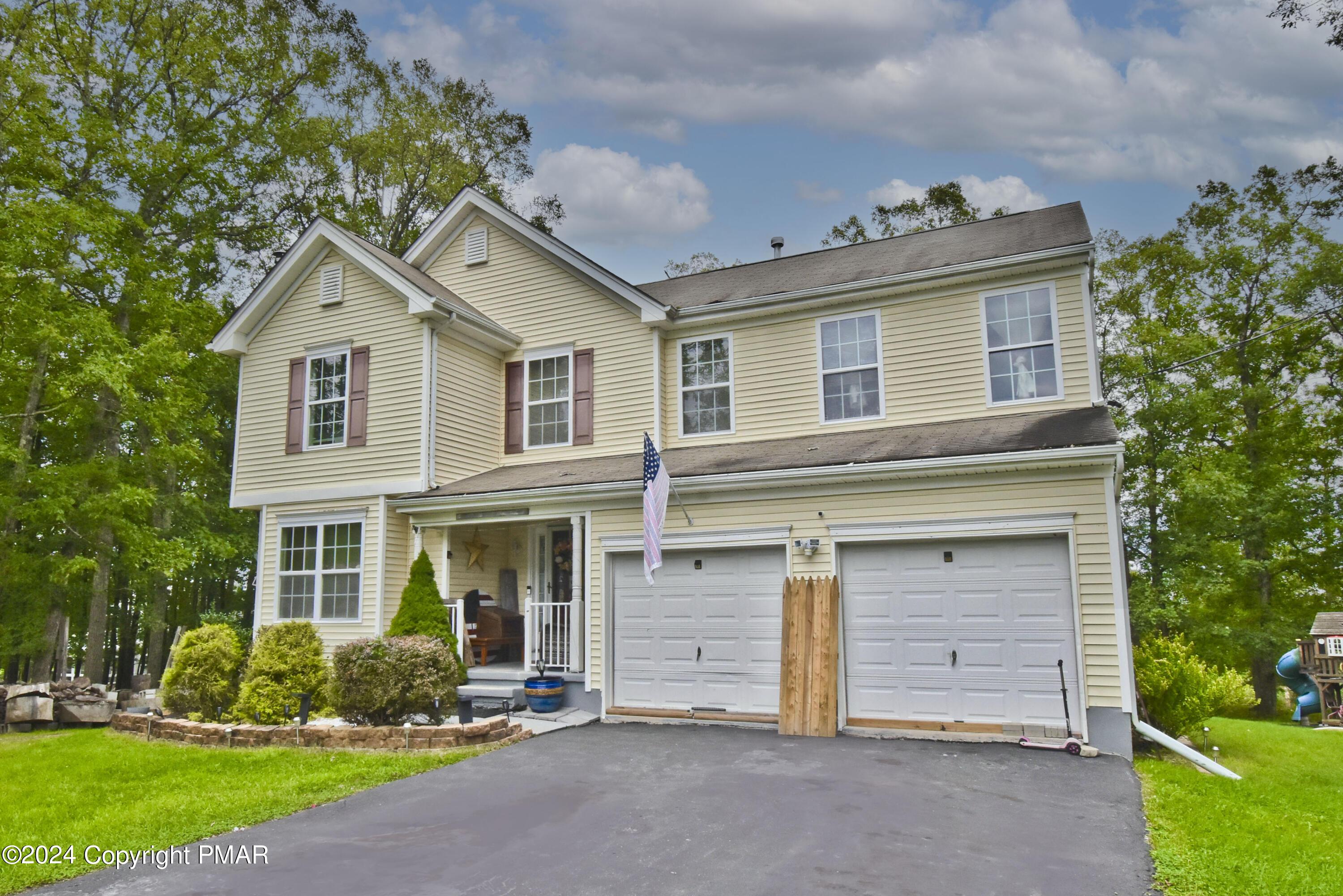 Kensington Dr, Bushkill, PA 18324