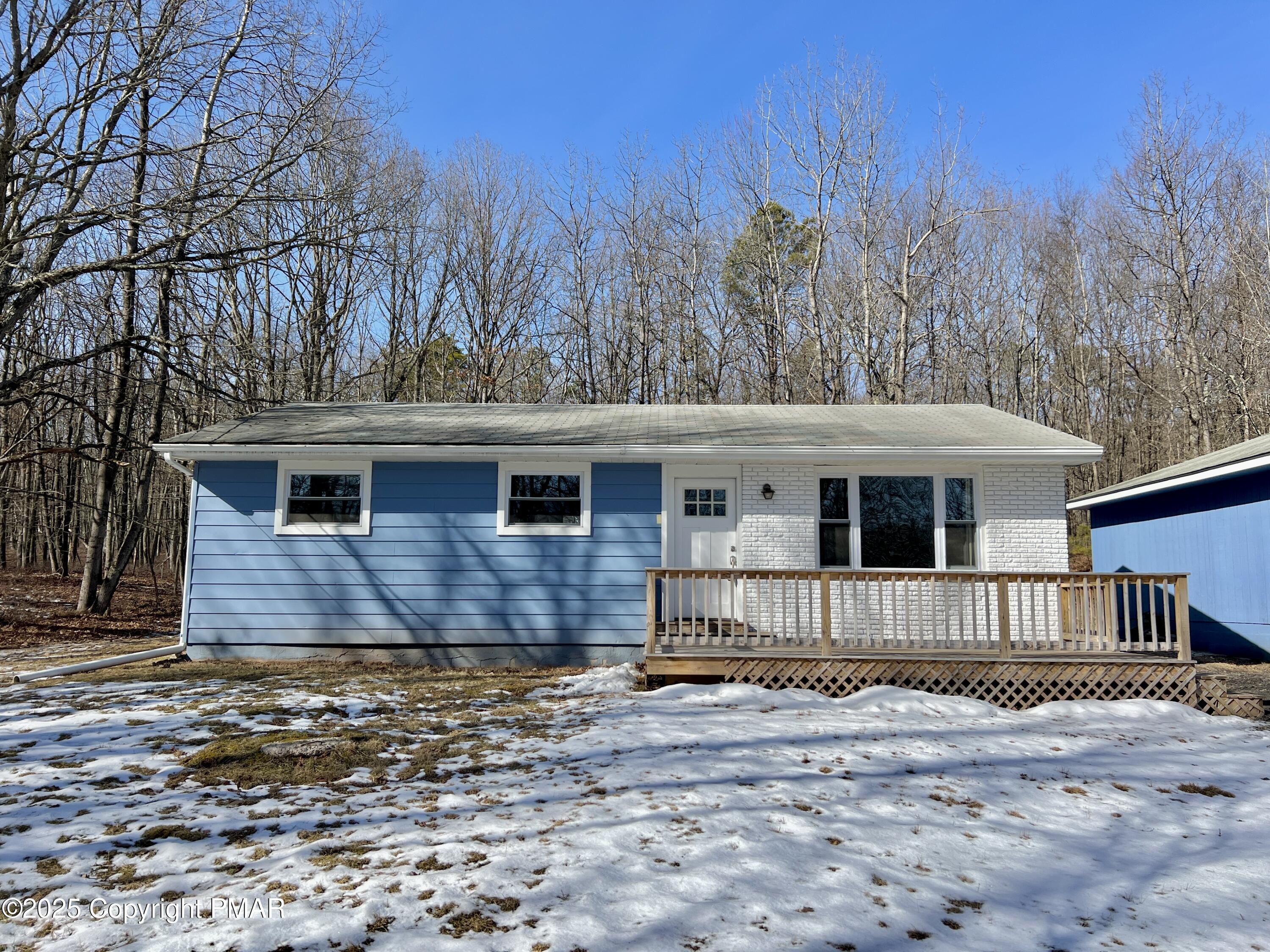 Sky Hawk Trl, Stroudsburg, PA 18360