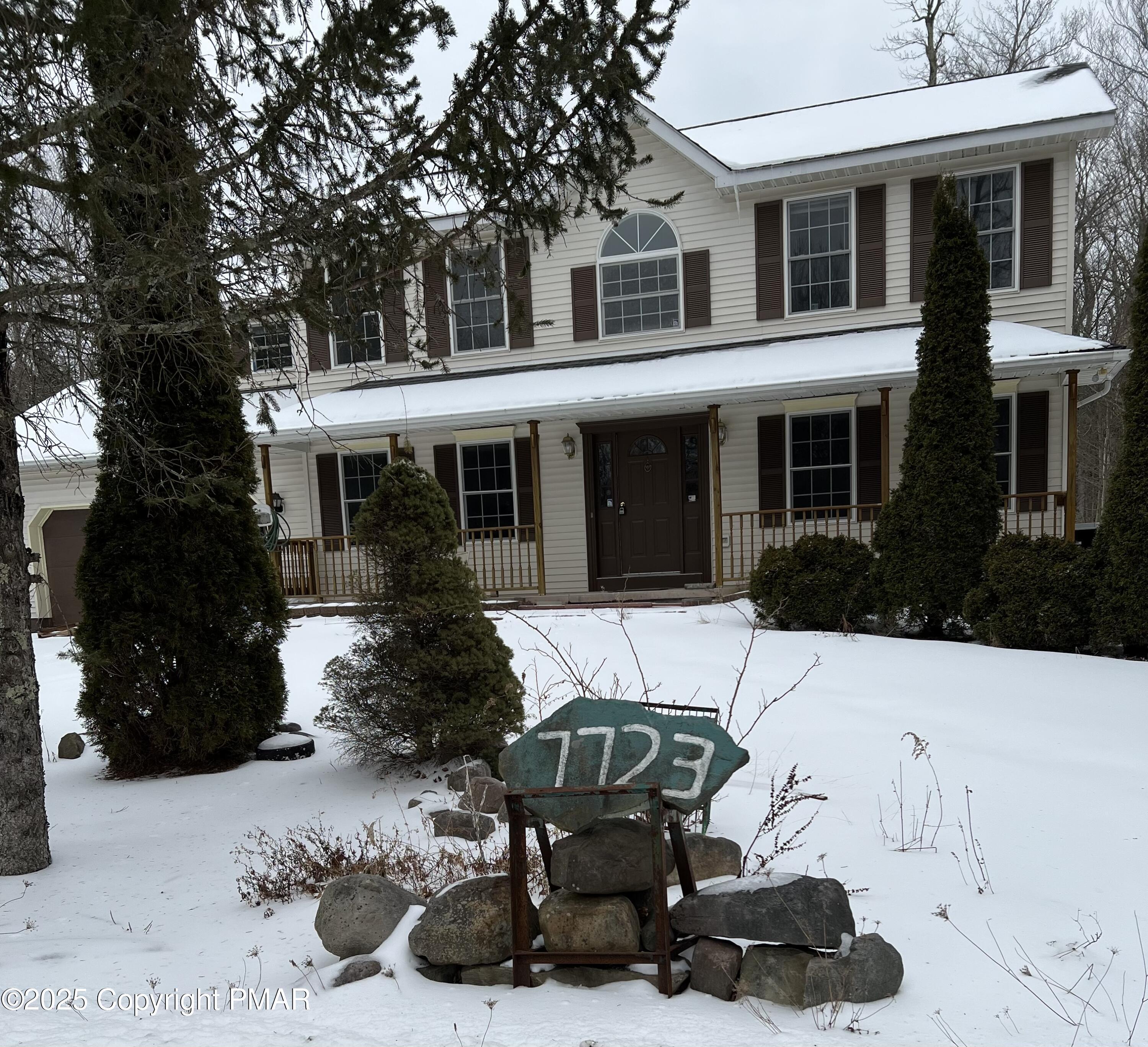 Apple Ln, Tobyhanna, PA 18466