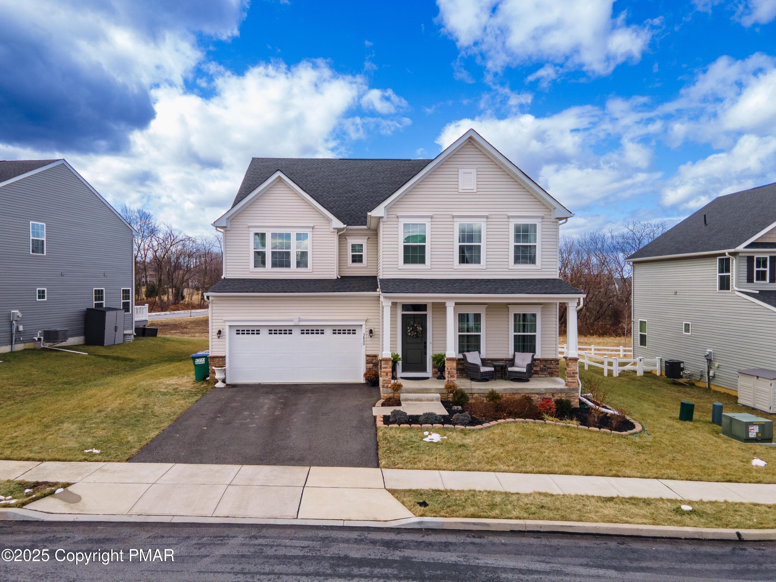 Sweet Meadow Ct, Macungie, PA 18062