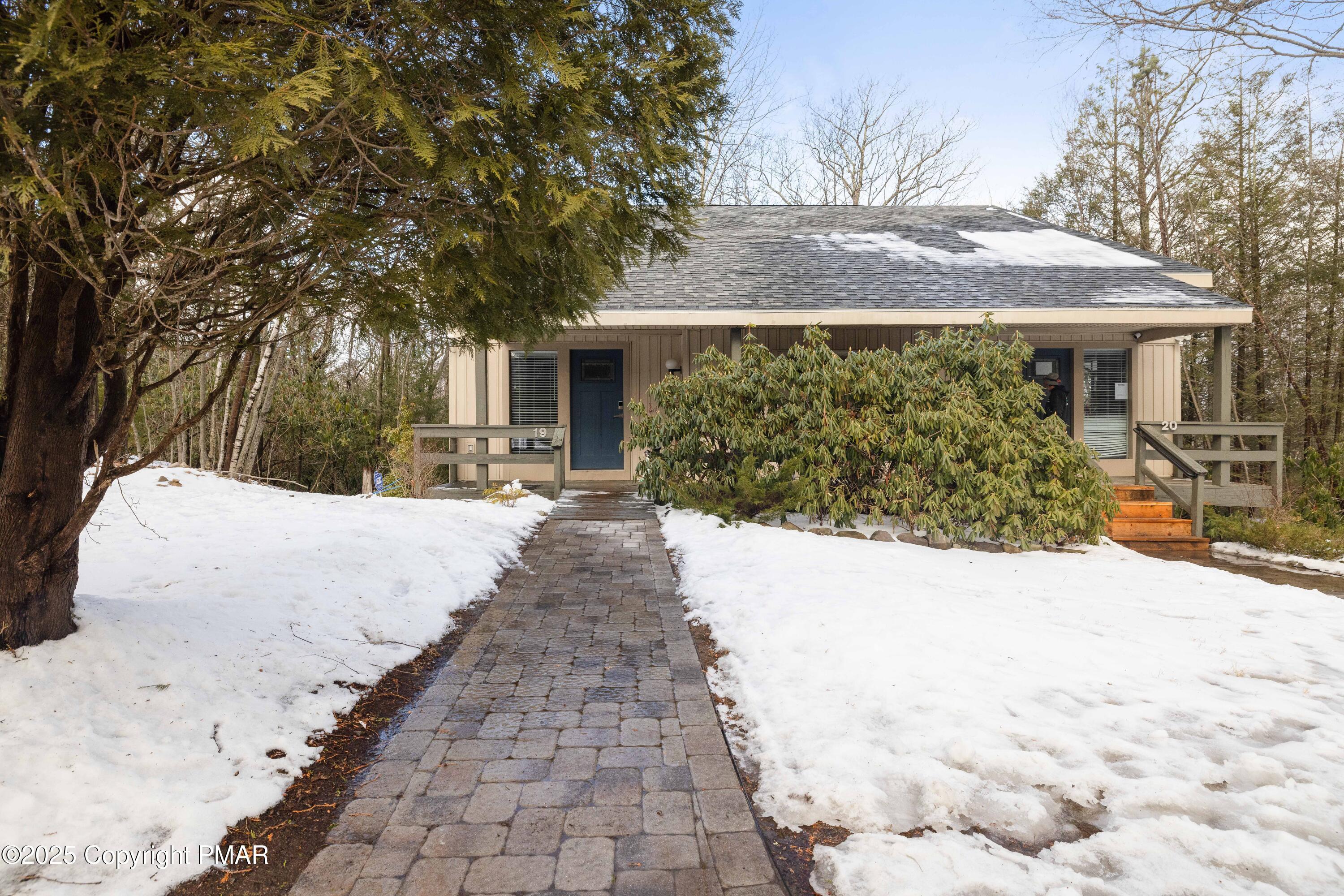 Ski Side Dr, Tannersville, PA 18372