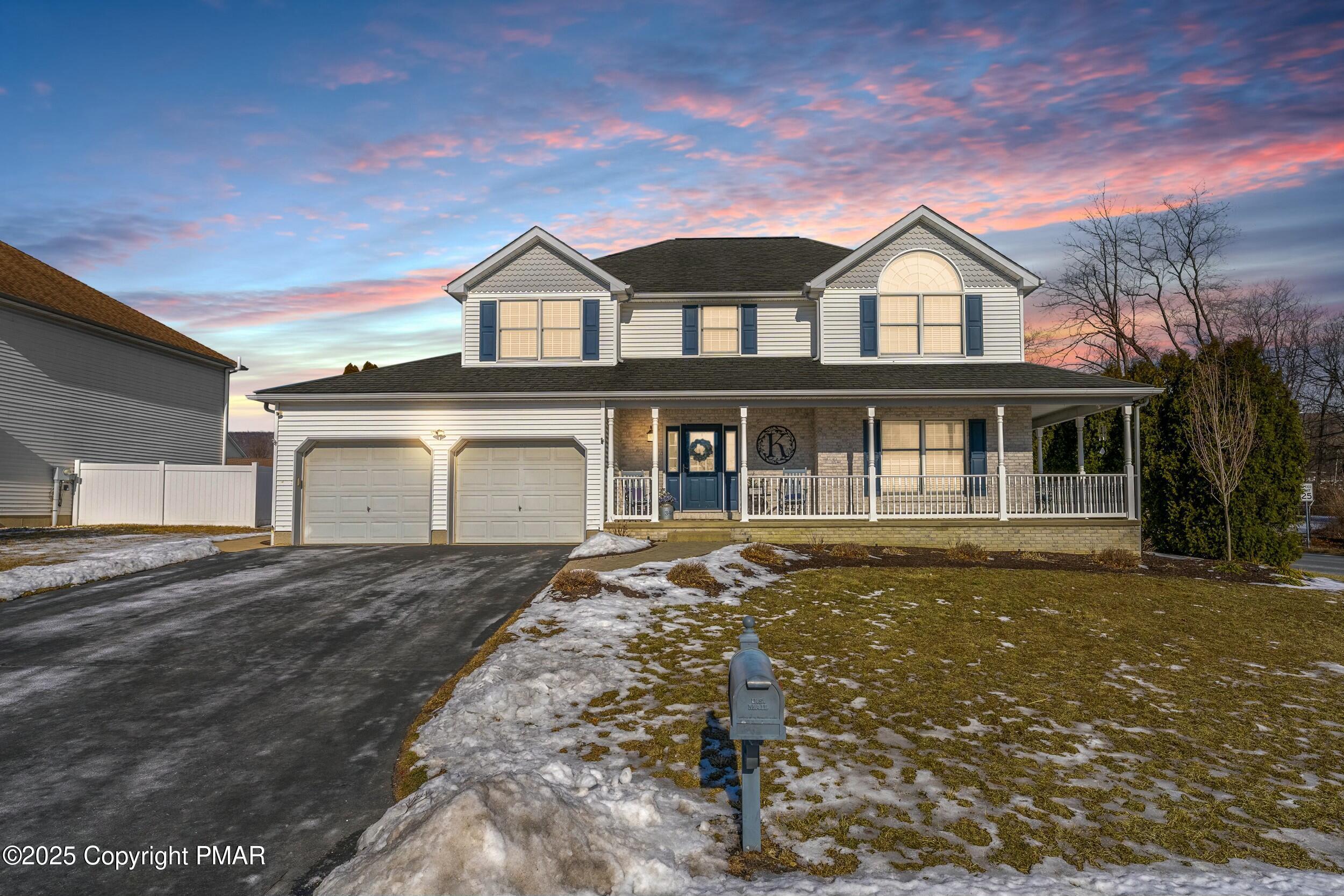 E Center St, Wind Gap, PA 18091