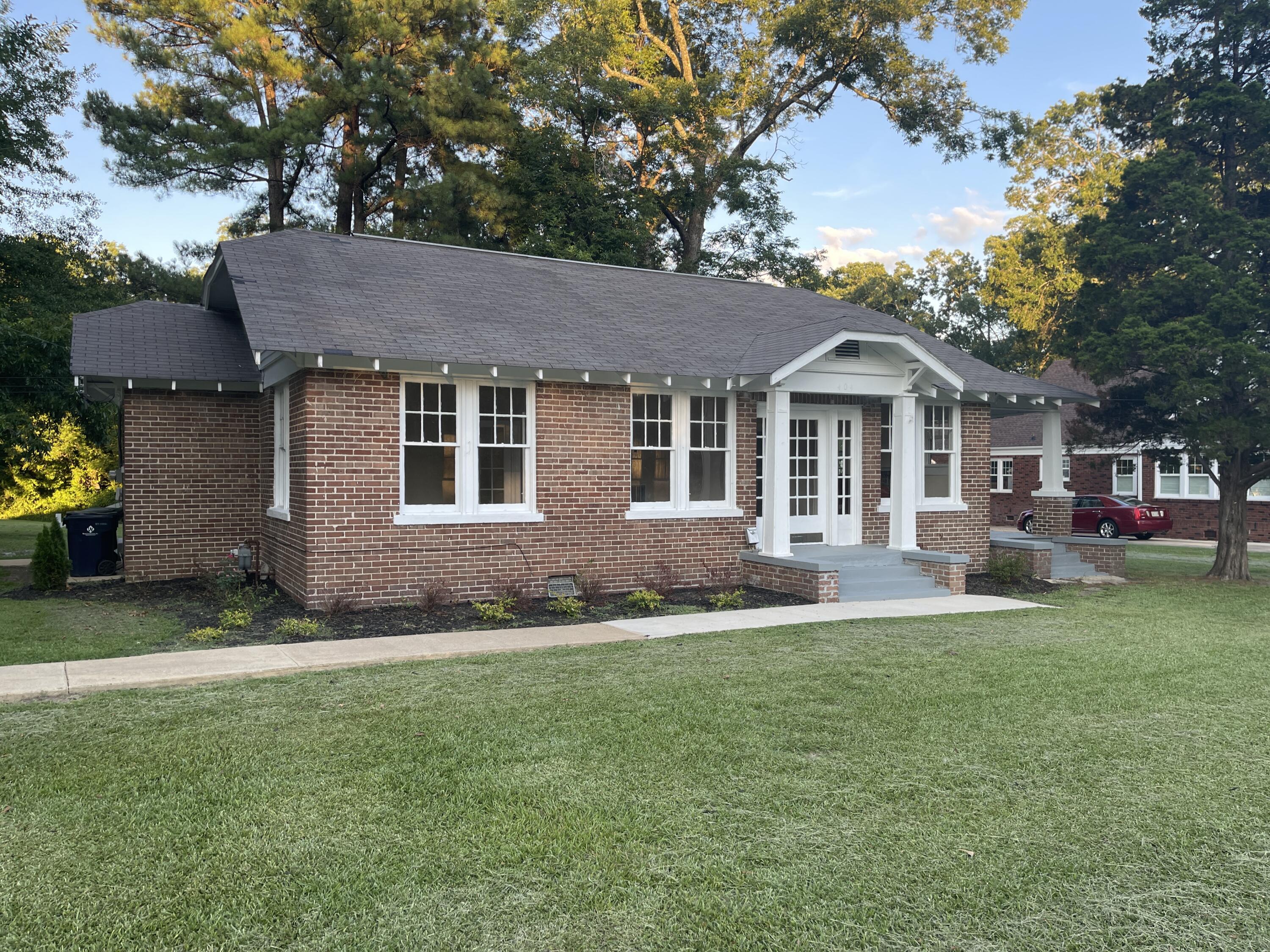 S Second St, Booneville, MS 38829