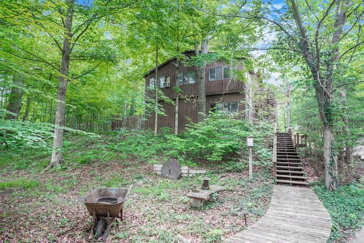 Thornapple Dales Dr Se, Alto, MI 49302