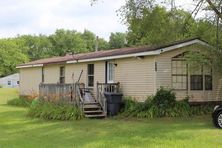 E Van Buren St, Gobles, MI 49055