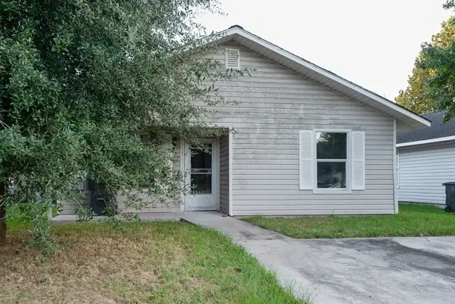 Greenmesa Dr, Houston, TX 77044