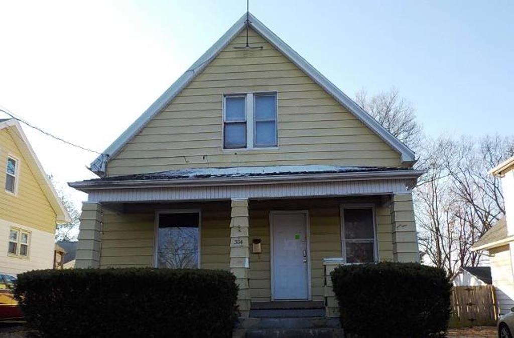 W Mcclure Ave, Peoria, IL 61604