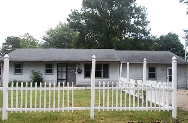 Bunn Dr, Springfield, IL 62703