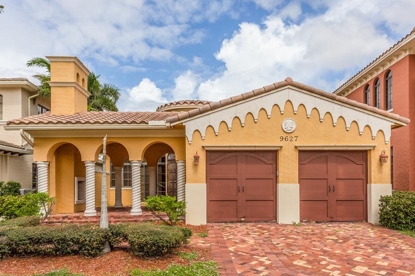 Cinnamon Ct, Parkland, FL 33076