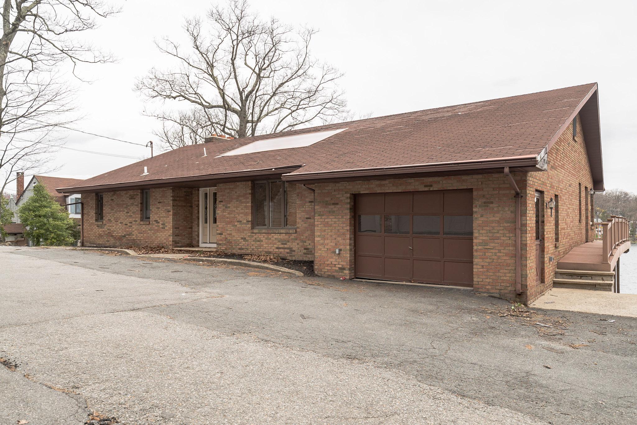 Lakeside Blvd, Hopatcong, NJ 07843