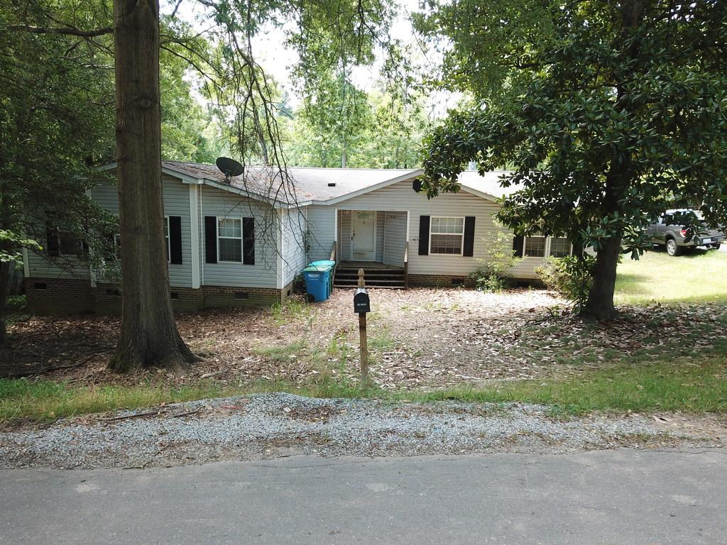 E Georgia Ave, Bessemer City, NC 28016