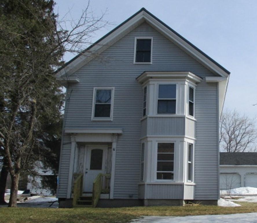 Bullen St, Bradley, ME 04411