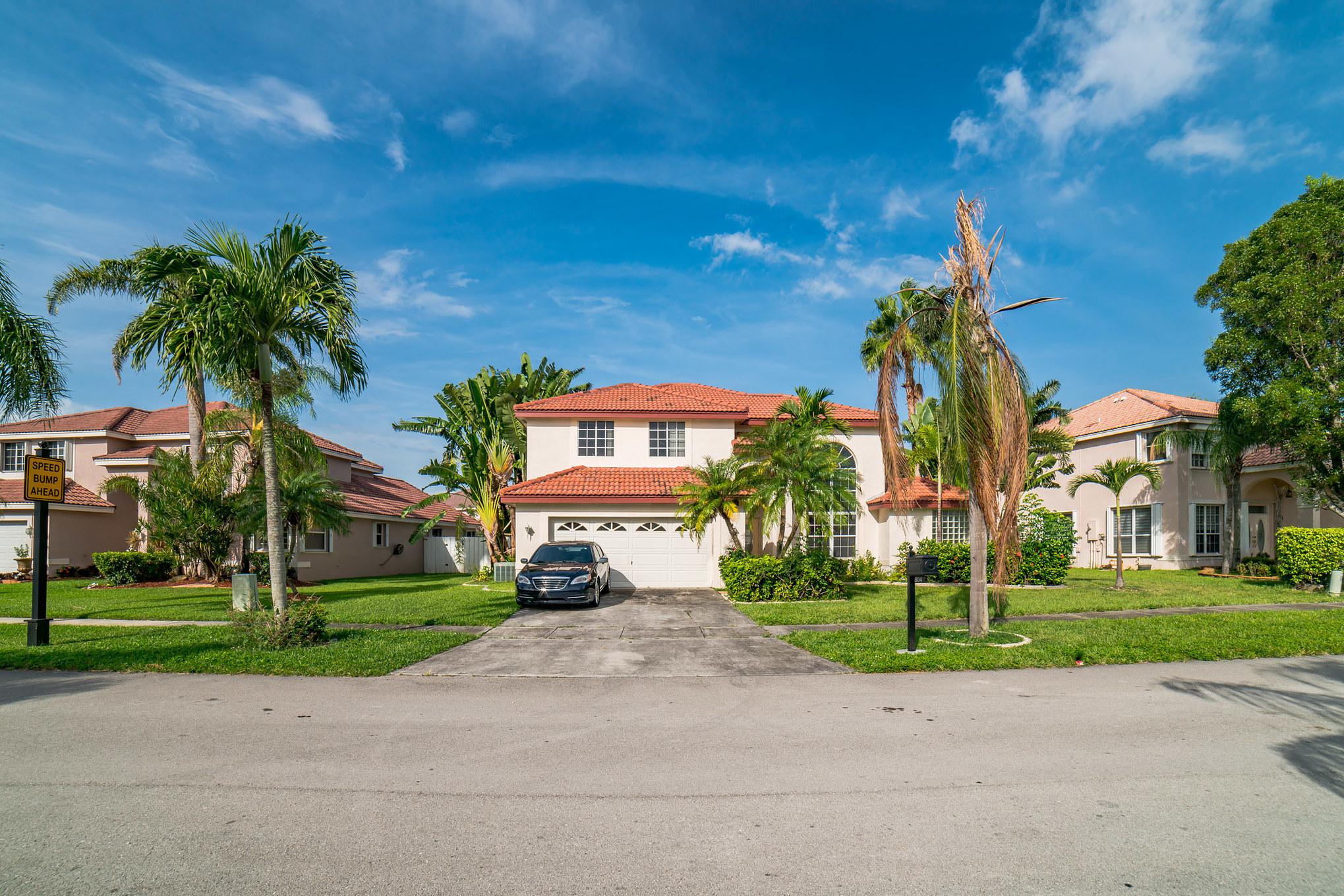 Sw 172nd Ter, Pembroke Pines, FL 33029